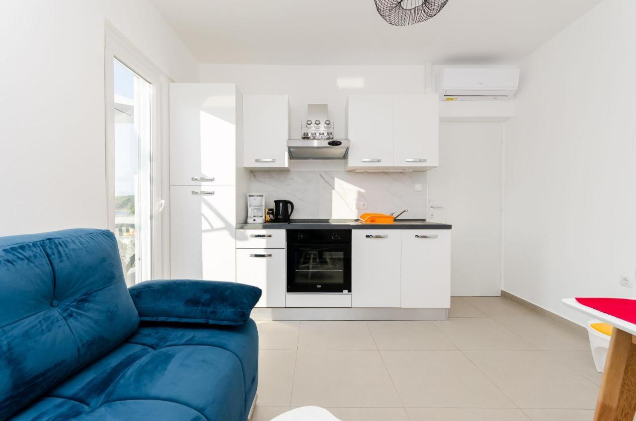 Apartments And Rooms Bianca Barbat na Rabu Bagian luar foto