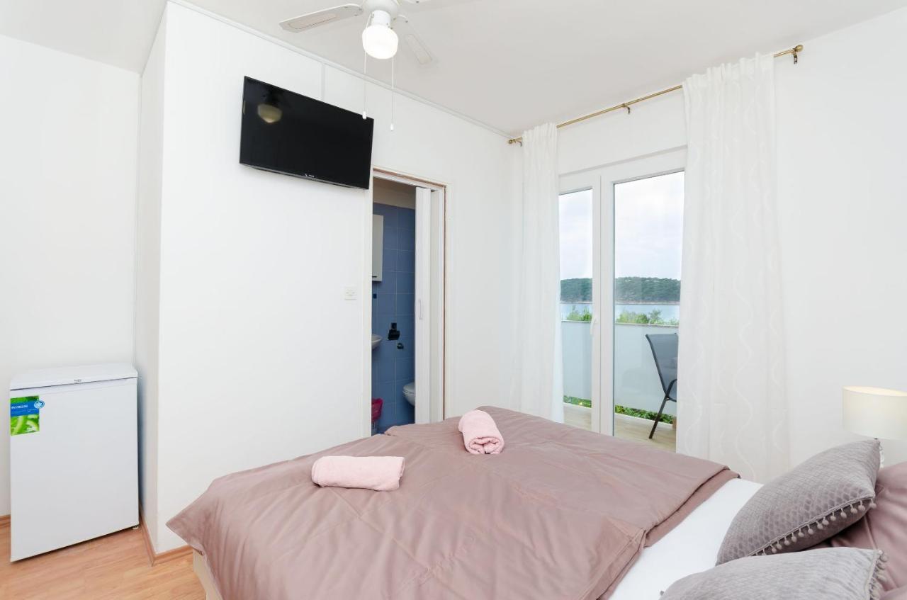 Apartments And Rooms Bianca Barbat na Rabu Bagian luar foto