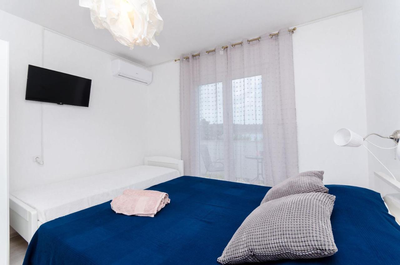 Apartments And Rooms Bianca Barbat na Rabu Bagian luar foto